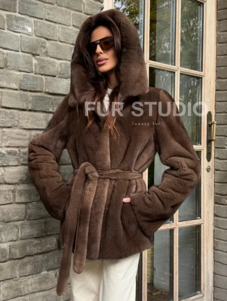 Шуба автоледи с капюшоном - фото 7