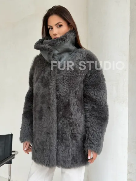 Серая дубленка из тиградо - фото 9