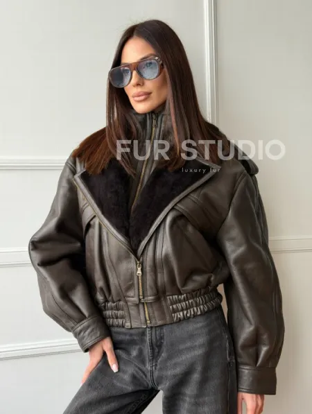 Стильная куртка - дубленка из овчины - фото 8