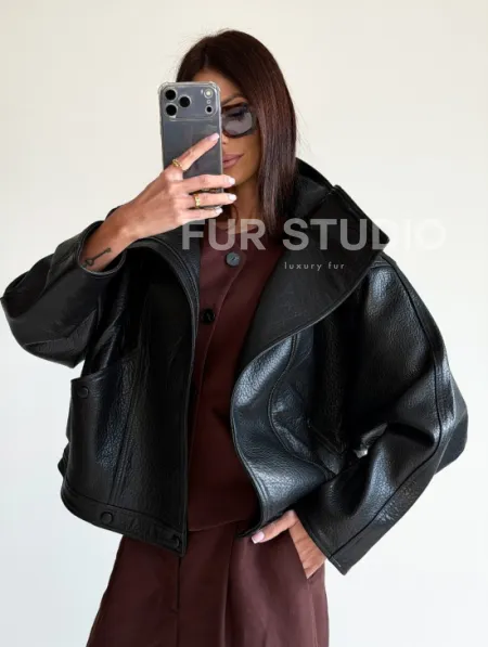 Черная женская кожаная куртка - фото 13