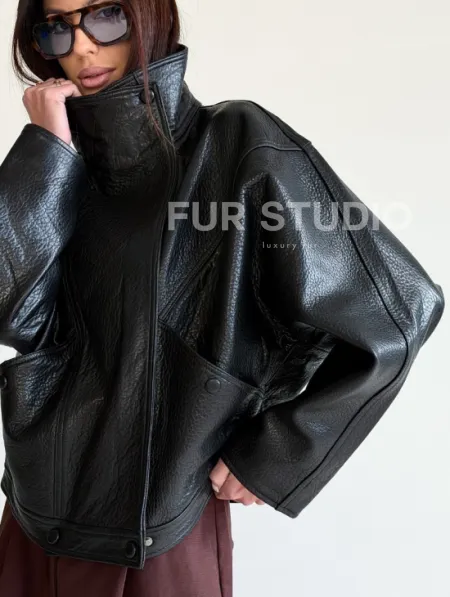 Черная женская кожаная куртка - фото 3
