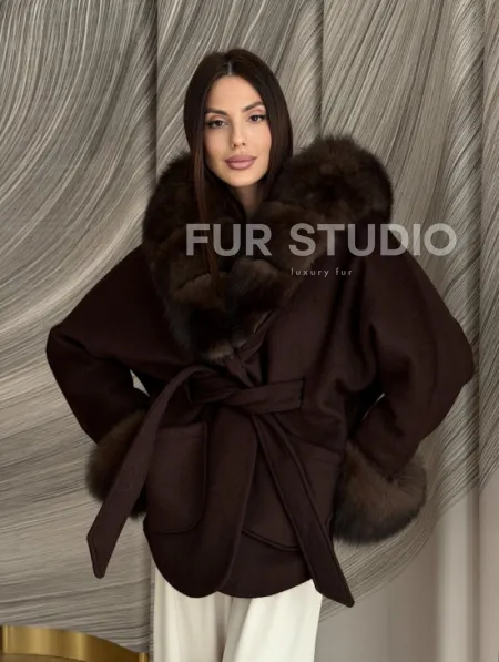 Пальто с мехом песца под соболь - фото 14