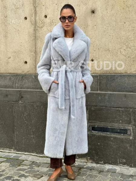 Голубая шуба из плюшевой норки “Velvet” - фото 0