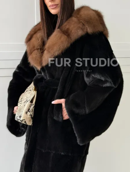 Норковая шуба фасон баллон с капюшоном куница - фото 1