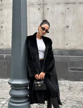 Модная шуба из меха норки Saga furs - фото 5