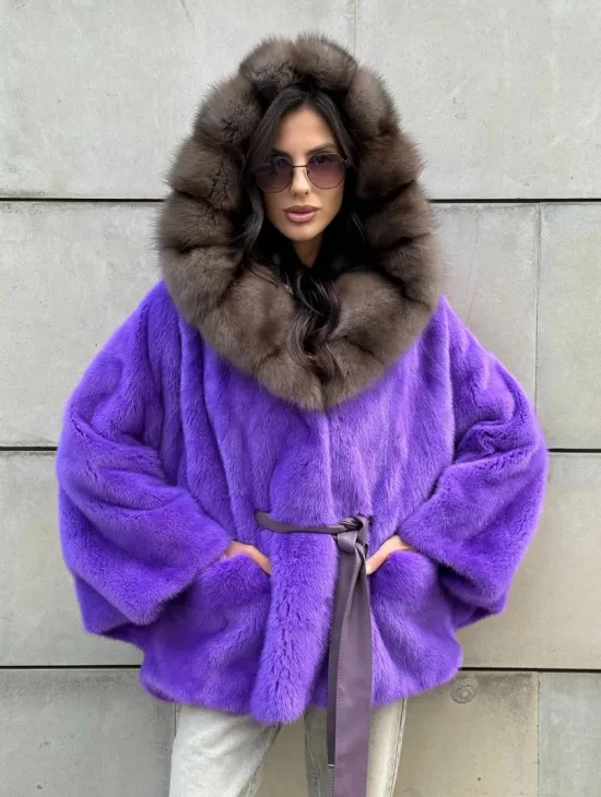 Шуба из норки Violet с капюшоном из меха куницы - фото 0