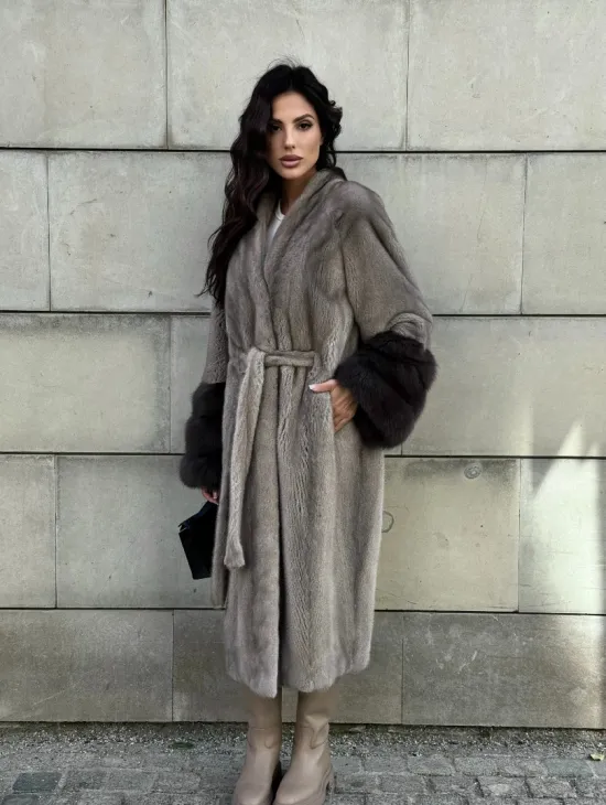 Шуба кимоно из меха норки Vintage Grey рукава с отделкой из куницы - фото 8
