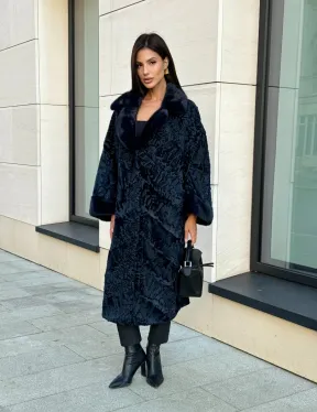 Шуба из каракуля Indigo Blue с отделкой из меха норки, фасон кокон - фото 5