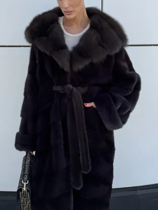 Шуба норковая с капюшоном из меха куница - цвет уголь - фото 4