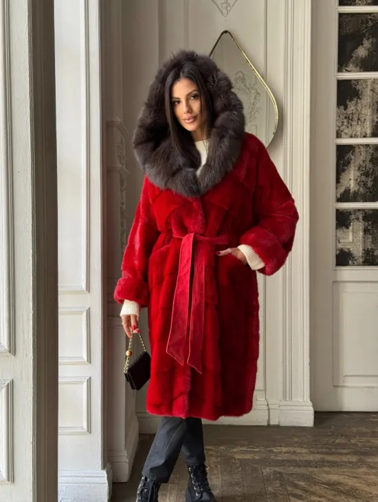 Красное меховое кимоно из аукционной норки с капюшоном куница - фото 11