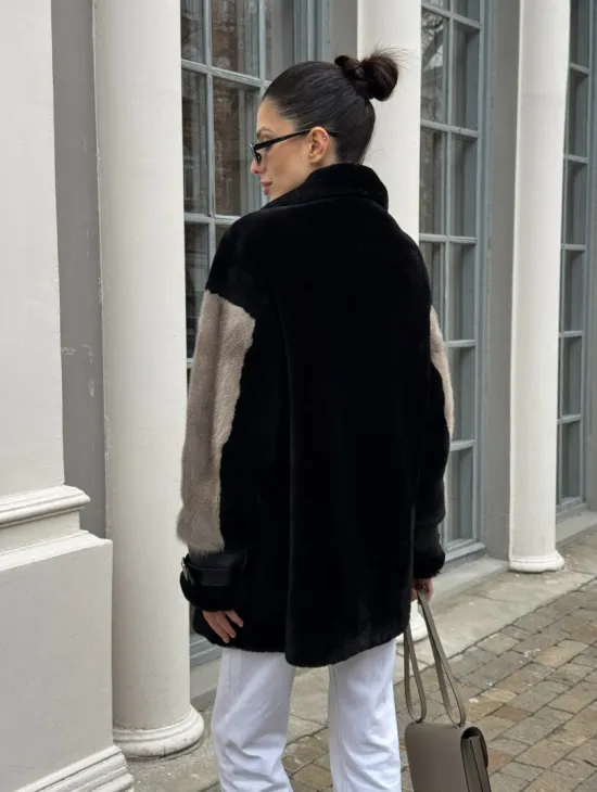 Удлиненная дубленка из натурального мериноса с отделкой из меха норки - фото 5