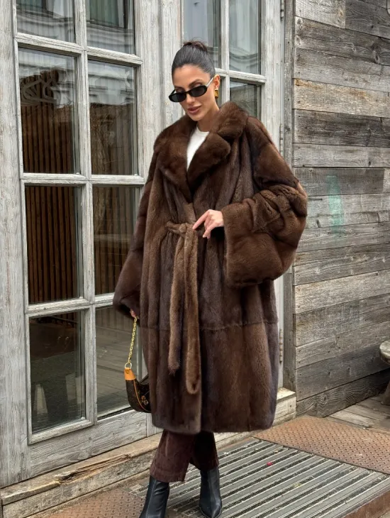 Шуба - кимоно Chic Fashion из норки орех с английским воротником - фото 0