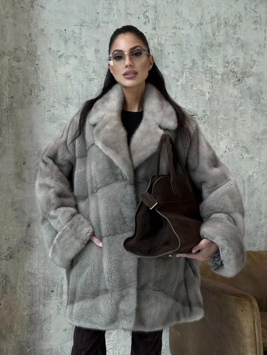 Меховое полупальто из аукционной серо-голубой норки с английским воротником - фото 9