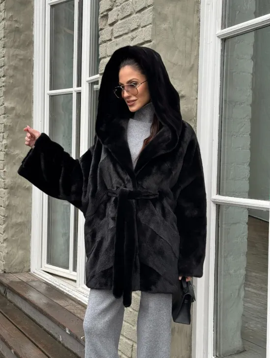 Шуба из канадской норки с капюшоном кобра, фасон летучая мышь - фото 10