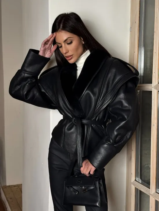 Черная куртка - дубленка из натуральной овчины на запах с поясом - фото 7