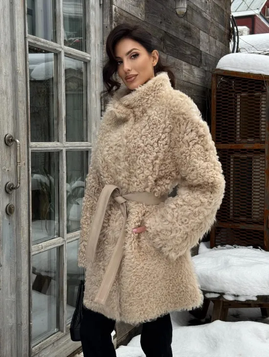 Двухсторонняя женская шуба - дубленка из меха испанского тиградо в бежевом цвете - фото 10