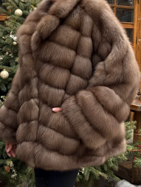 Полушубок оверсайз из меха куницы с английским воротником - фото 1