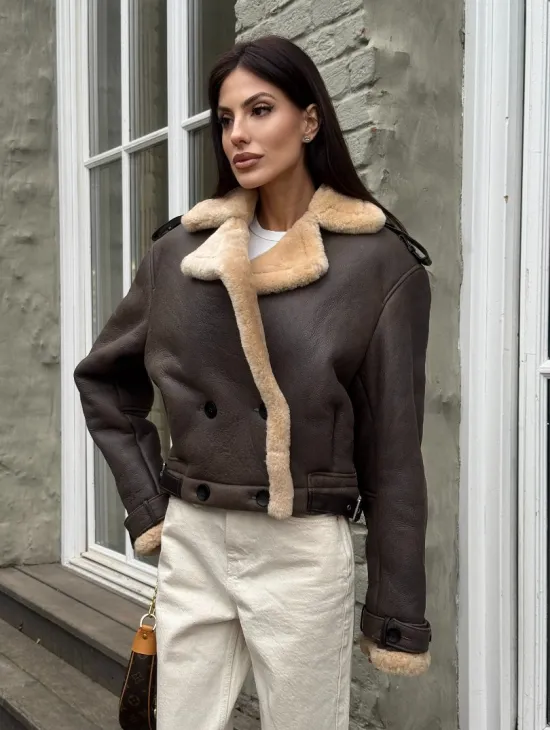 Кроп - дубленка двубортная Dark brown на пуговицах - фото 6