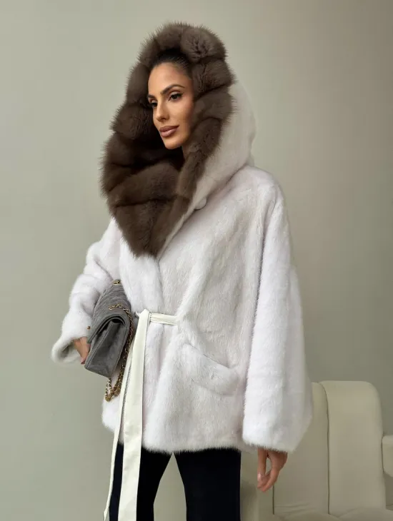 Белый норковый полушубок с куницей -  летучая мышь - фото 8