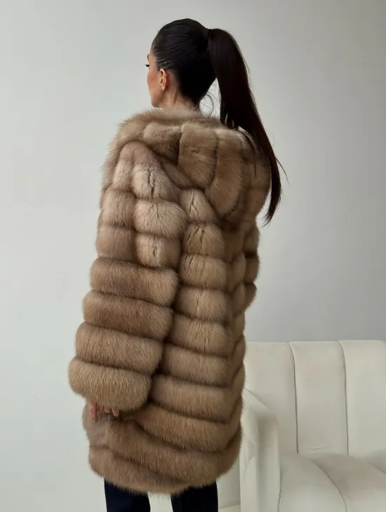 Шуба из куницы с капюшоном в цвете тор-тор - фото 7