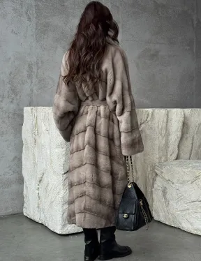 Удлинённая норковая шуба с поясом - фото 3