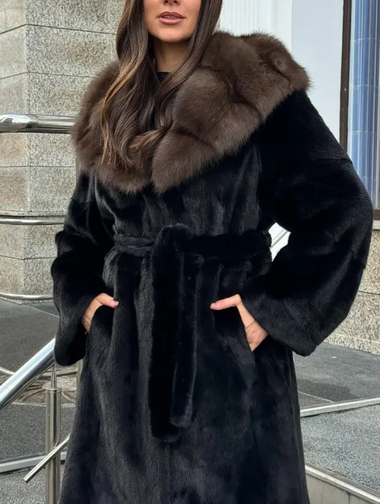Черная норковая шуба с капюшоном куница - фото 1