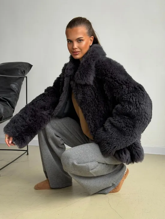 Короткая дубленка из овчины тиградо - фото 9