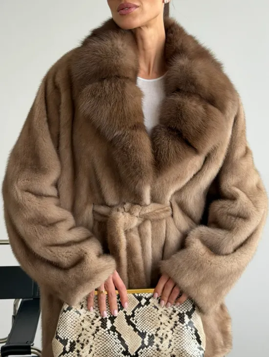 Шуба норковая с воротником куница - летучая мышь - фото 3