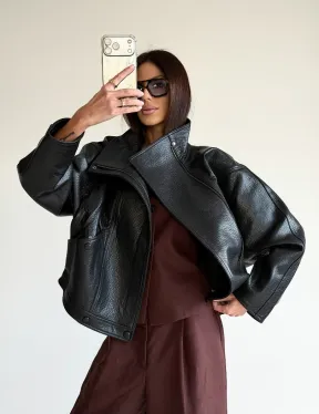 Черная женская кожаная куртка - фото 30