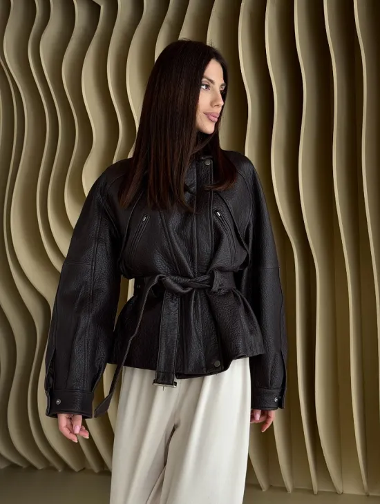 Коричневая кожаная куртка «Тренд - 2026» - фото 11