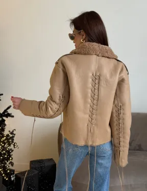 Дубленка - куртка со шнуровкой на спине - фото 2