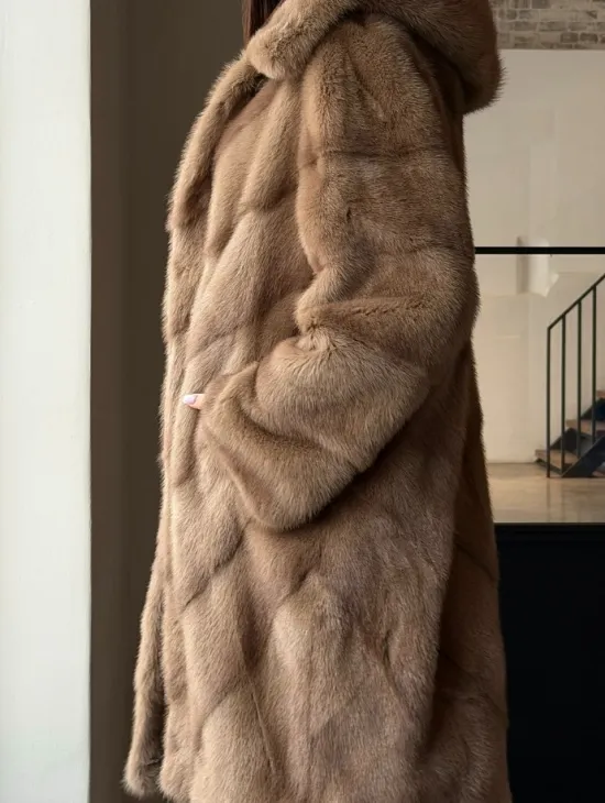 Норковая шуба с капюшоном - цвет пастель - фото 1